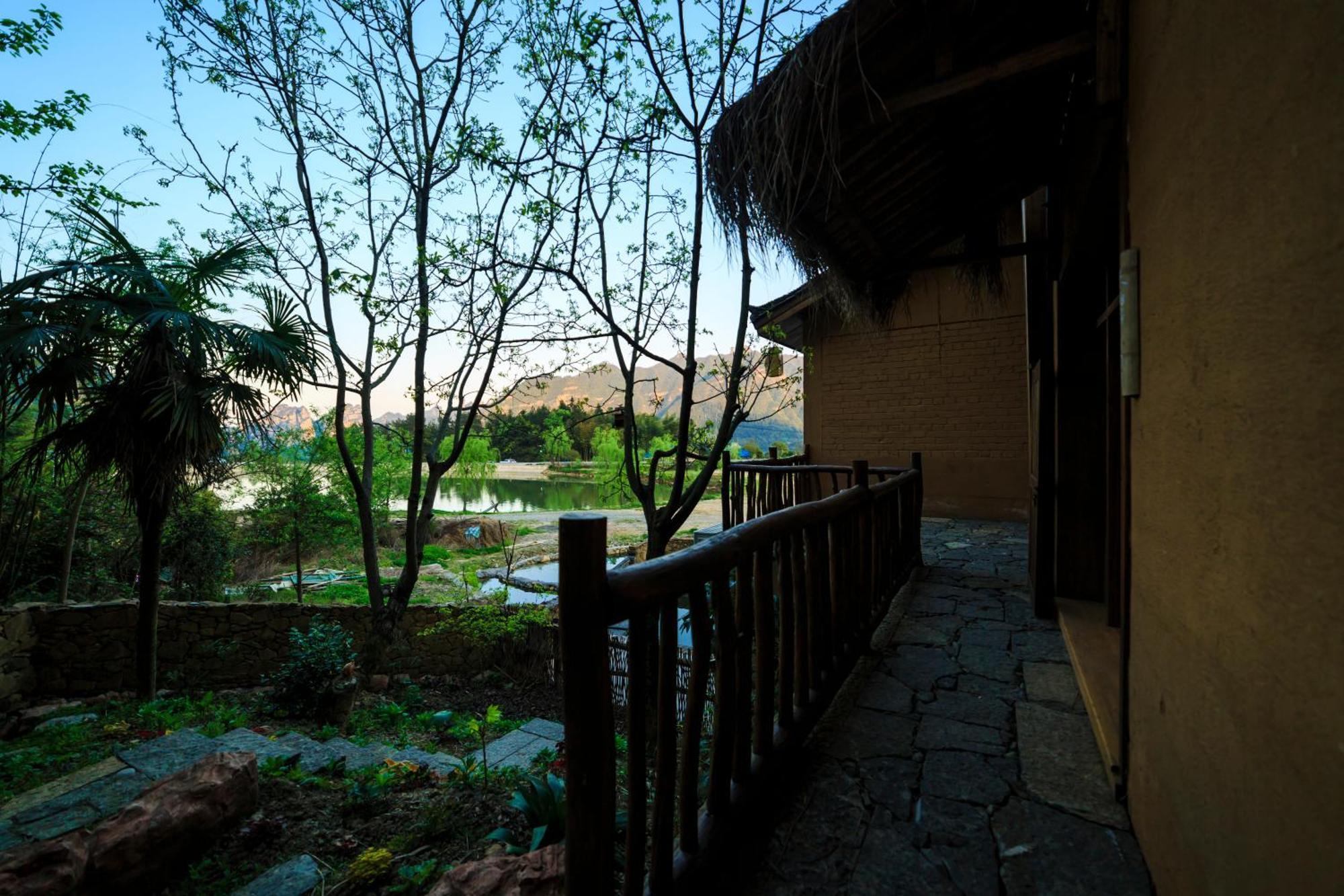 Dayong Antique Feature Resort จางเจียเจี้ย ภายนอก รูปภาพ