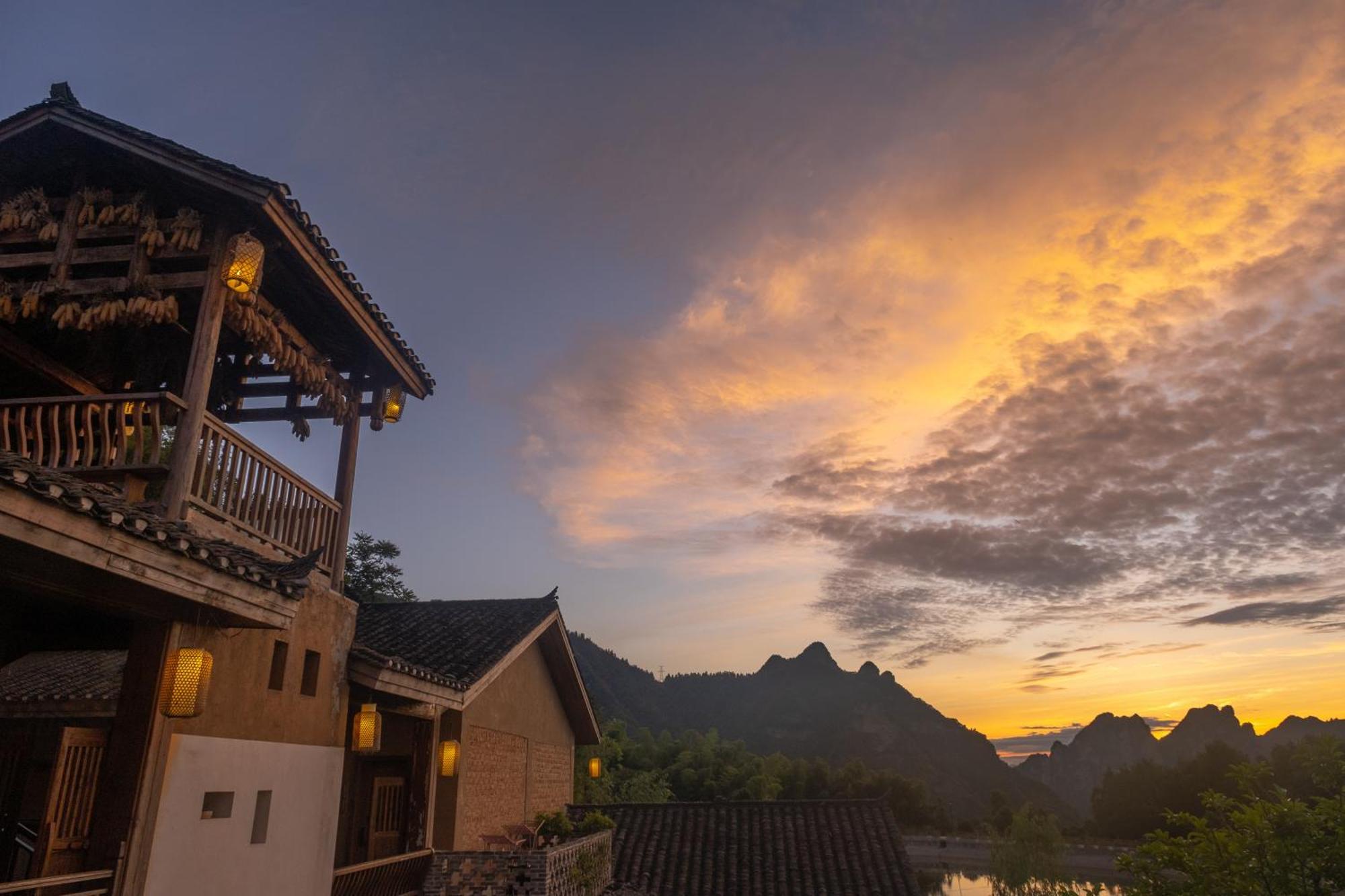 Dayong Antique Feature Resort จางเจียเจี้ย ภายนอก รูปภาพ