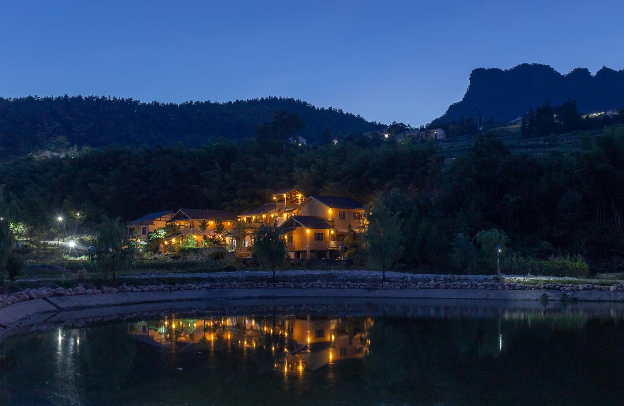 Dayong Antique Feature Resort จางเจียเจี้ย ภายนอก รูปภาพ